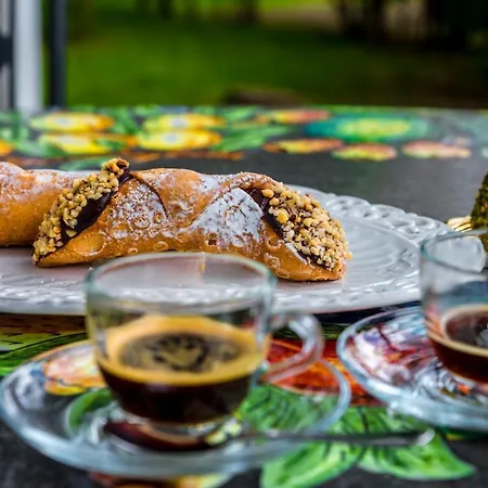 Blanc Maison Etna Relais & Charme Bed & Breakfast 3*
