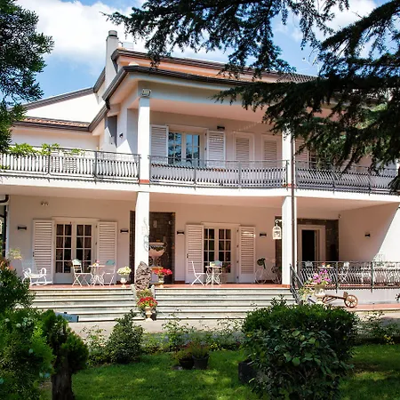 فندق مبيت وإفطار Blanc Maison Etna Relais & Charme 4*